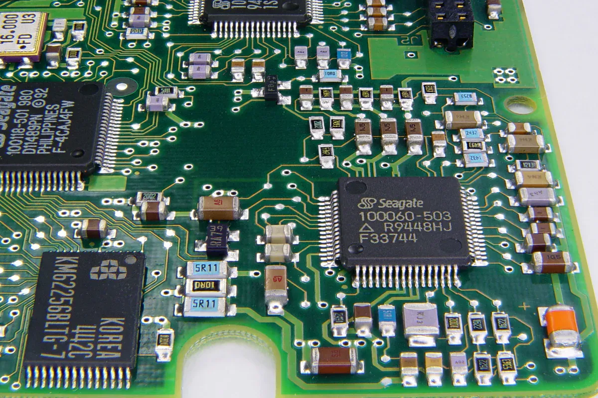 Surface-mount devices arranged on a circuit board for part verification