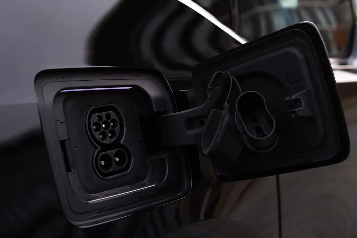 Electric vehicle charging hardware and high-voltage power conversion equipment