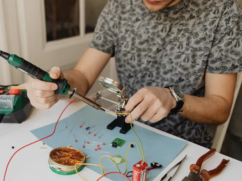Circuit board connected to bench equipment for reset and power-up testing