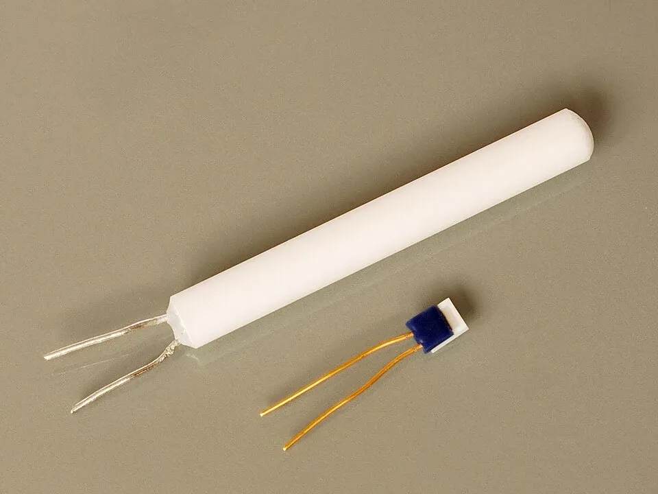 Wire-wound and thin-film PT100 sensing elements