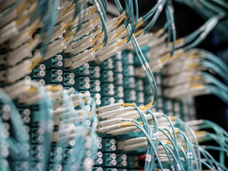 Photonics research laboratory illustrating supplier development roadmaps for co-packaged optics