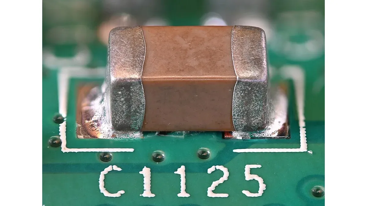 Multilayer ceramic capacitor soldered to a circuit board