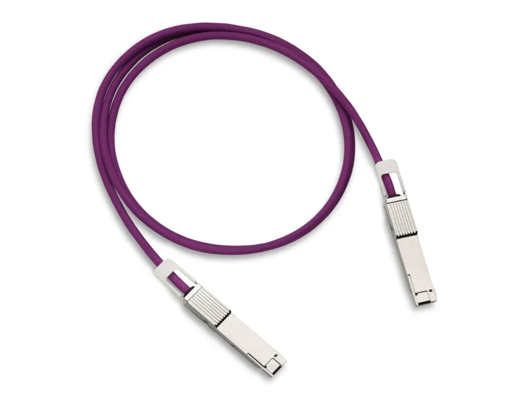 Credo 800G active electrical cable with OSFP connector ends