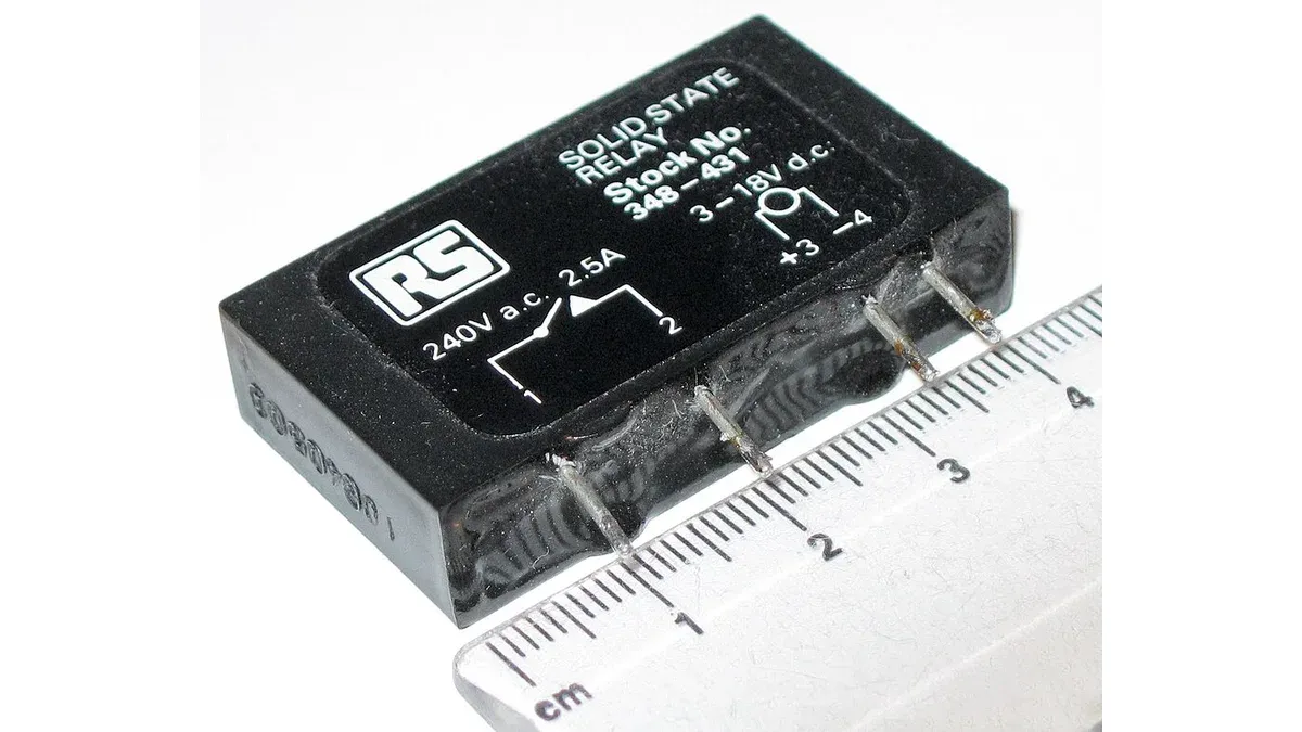 Solid state relay with labeled input and output terminals
