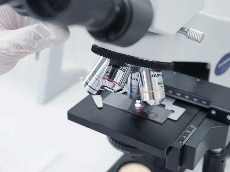 Microchip inspection illustrating part-authenticity, date-code and traceability verification before purchase