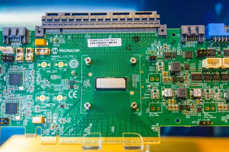 Microchip PCIe 6 retimer evaluation board with control circuitry and edge connectors